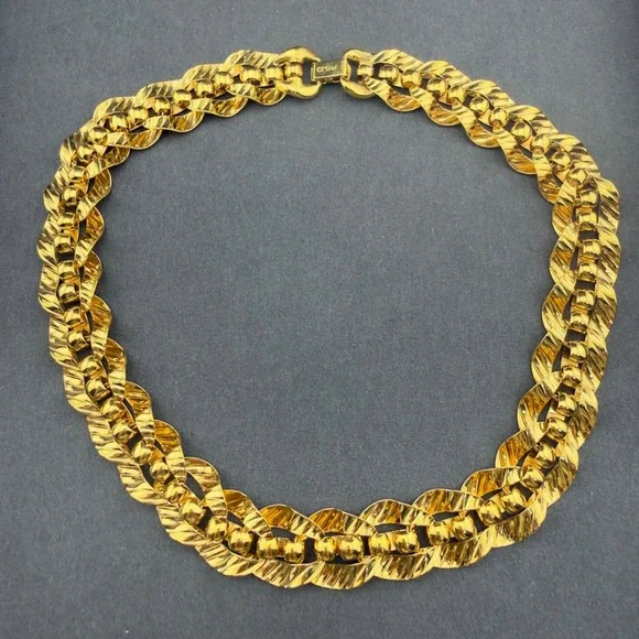 Monet Vintage Gold Tone Chunky Ribbed Link Statement Choker Necklace Retro 80s - Picture 7 of 9